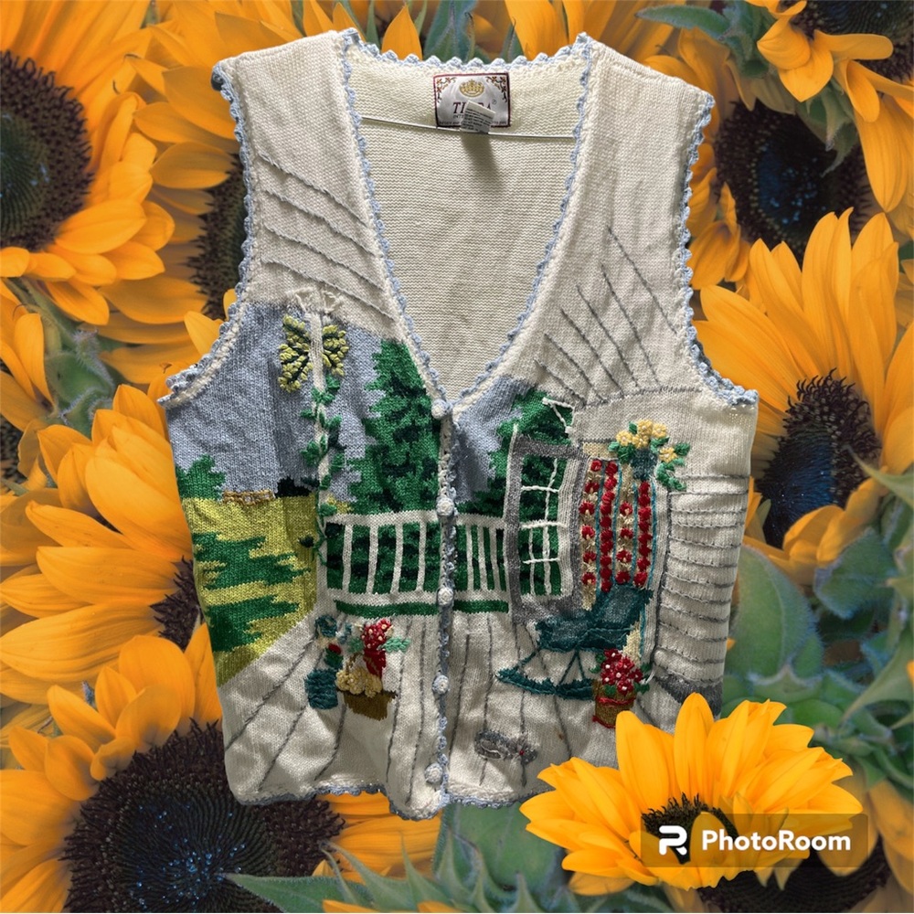 ADORABLE vintage thrifted cottagecore button-up grandma sweater vest :)